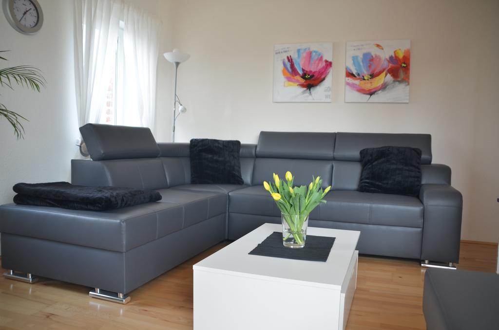 Bort Lodging Apartman Willich Szoba fotó